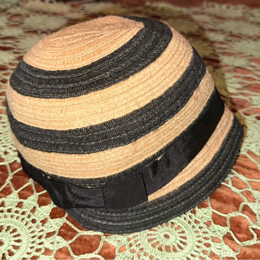 Anthropologie Madison 88 Women's Cloche Sun Hat Beige Black Stripes One Size